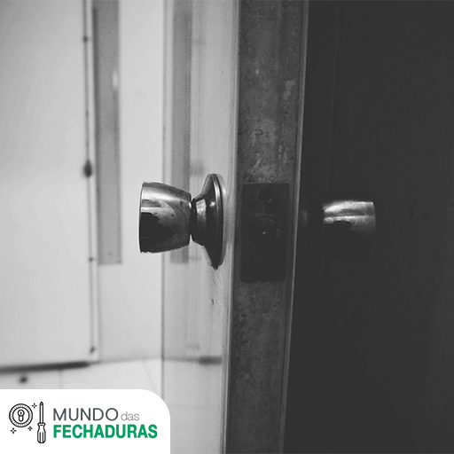 Elevador para instalação interna em residência