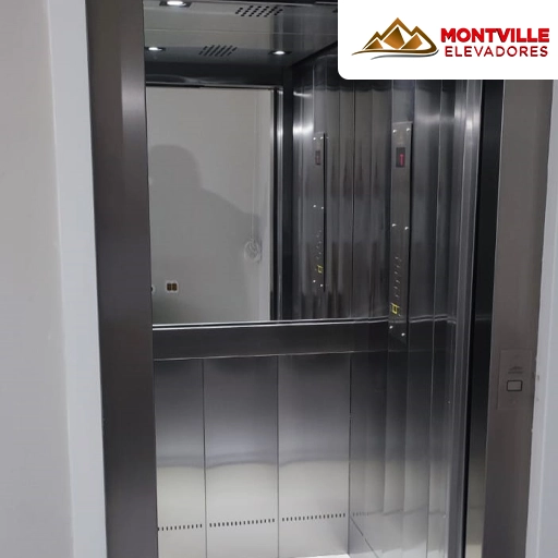 Elevador tipo plataforma para acessibilidade